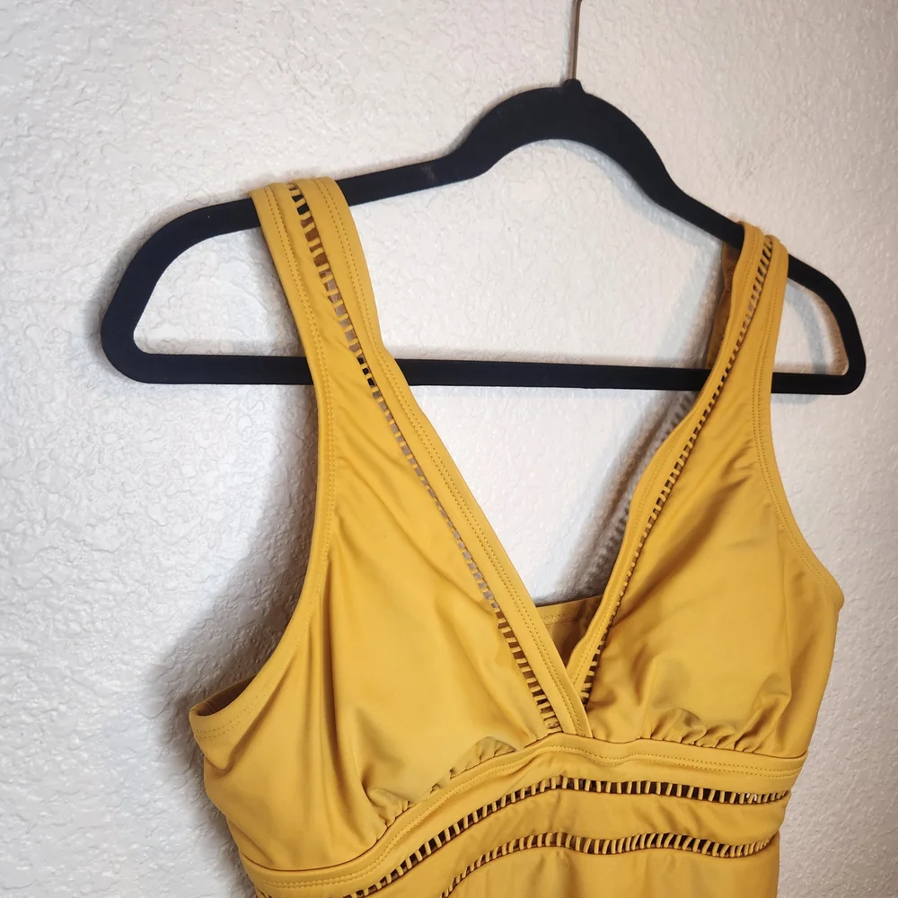 Time And Tru Womens Missy Tankini Swim Top Yellow Boho Travel Retro M 8 10